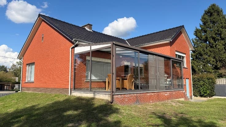 Instapklaar landhuis van 215m² op 5 are 79 ca