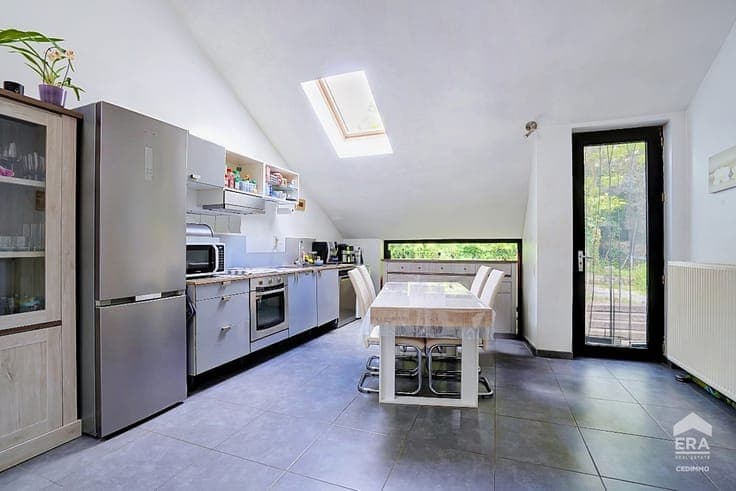 PROPERTY COMPRISING TWO HOUSES + COMMERCIAL PREMISES!