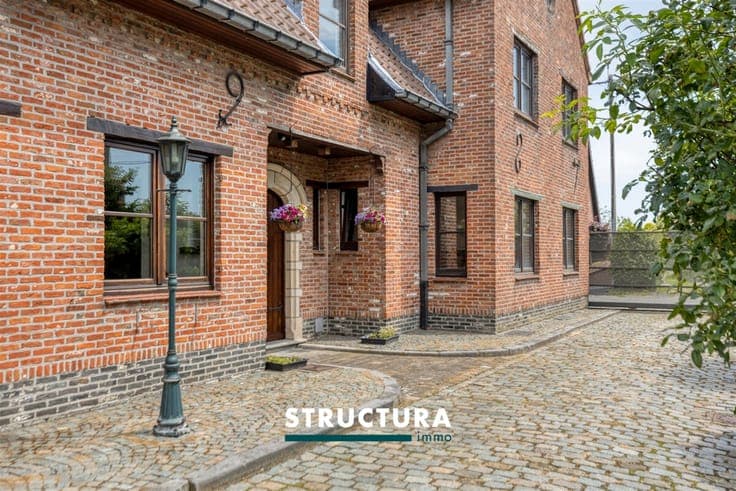 Rustig gelegen woning met 4 slaapkamers en prachtige tuin