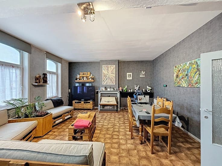 Investeringspand bestaande uit drie appartementen en hand...