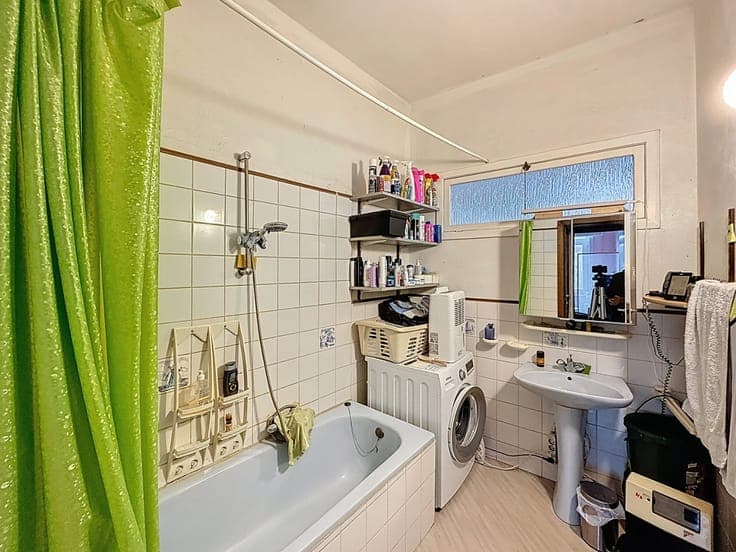 Investeringspand bestaande uit drie appartementen en hand...
