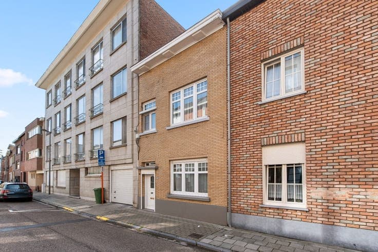 Renovation house with potential in the city of Tienen.