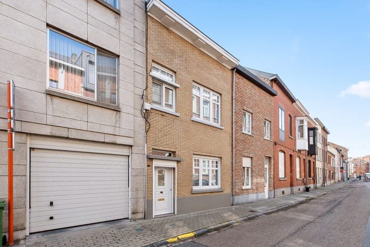 Renovation house with potential in the city of Tienen.