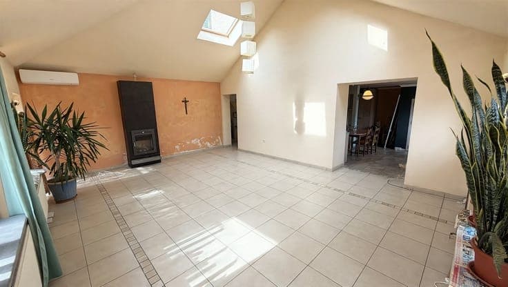 SPACIOUS CHARACTER HOME WITH GREAT POTENTIAL IN GERAARDSBERG