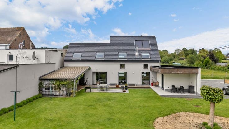 House in Roosdaal