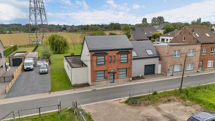 House in Roosdaal