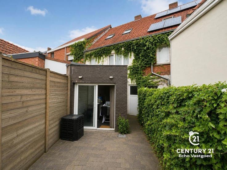 A centrally located, refurbished and move-in-ready property
