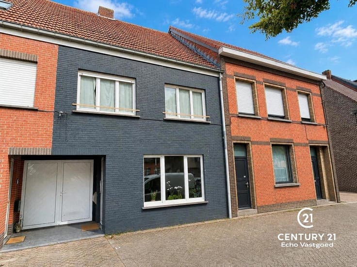 A centrally located, refurbished and move-in-ready property
