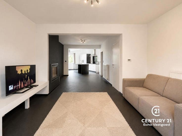 A centrally located, refurbished and move-in-ready property
