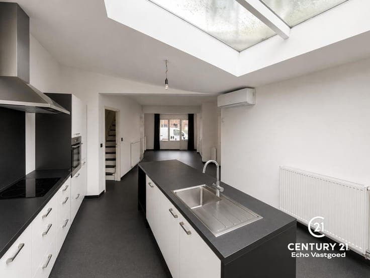 A centrally located, refurbished and move-in-ready property