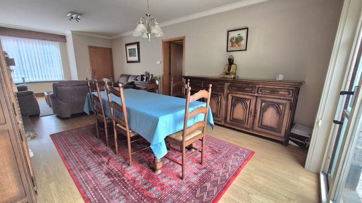 Instapklare ruime woning in het centrum met praktijkruimt...