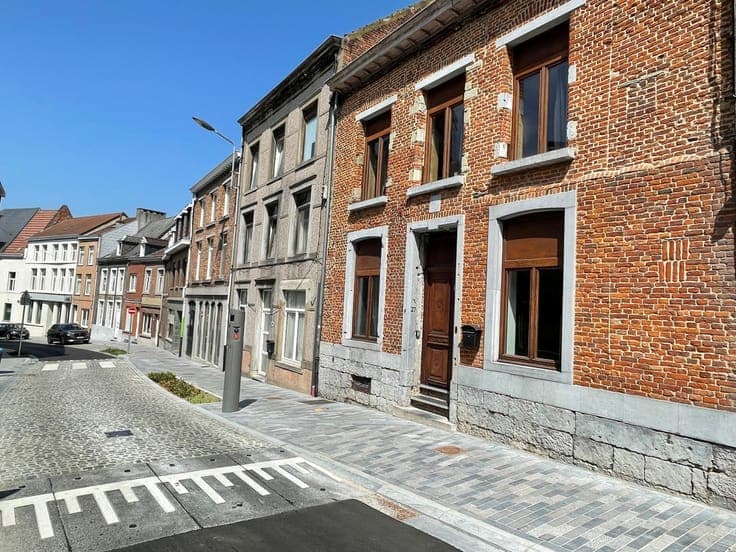 Our favourite, 5-bedroom mansion with 2 bathrooms