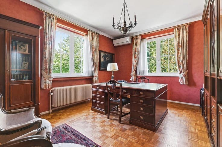 Spacious villa with elevator near Place Dumon