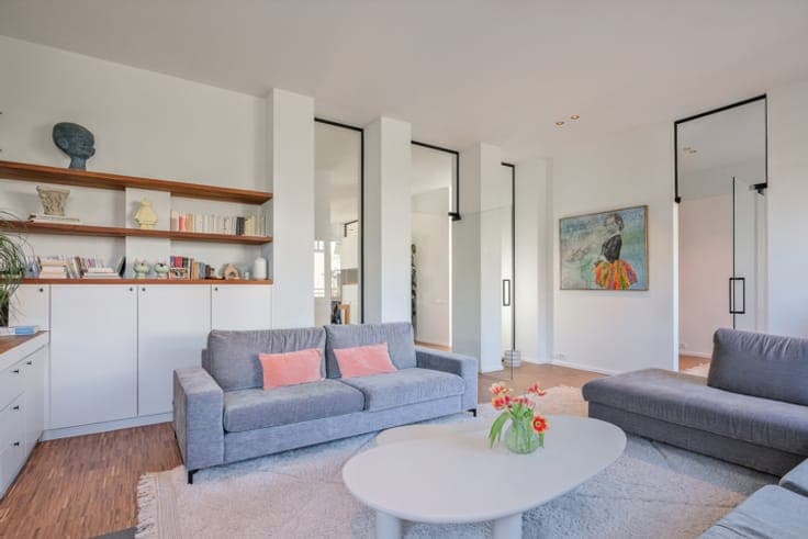 Fort Jaco: Stunning 5-bedroom villa with garden and garage