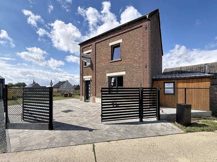 Gerenoveerde woning (2019), 2 slpks, zolder, opp 3a 03ca