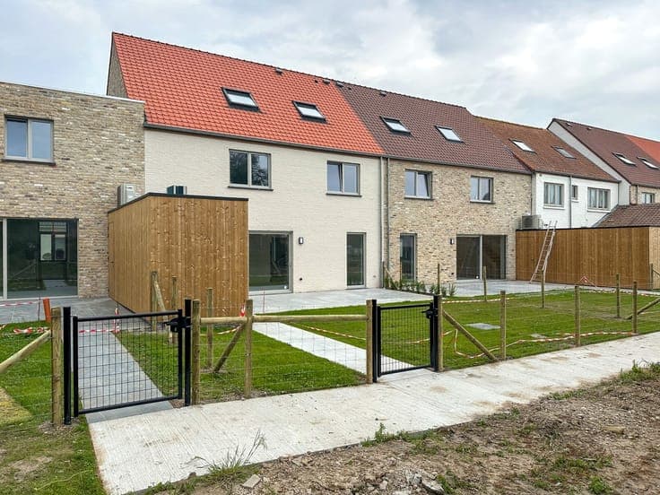BEAUVOORDE: Woonomgeving De Lelie: 18 nieuwbouwwoningen i...