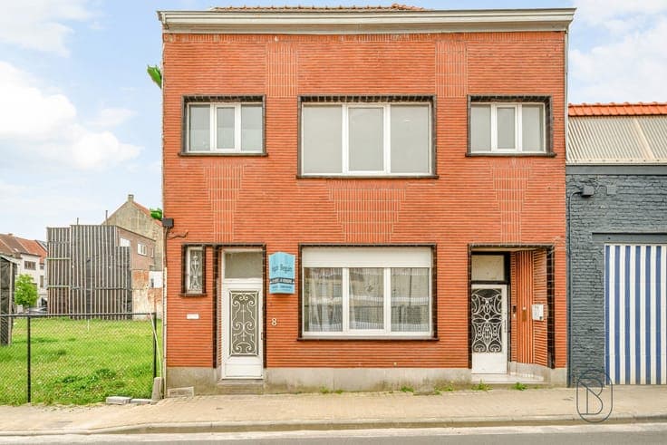 House with 2 rooms in Ronse centre near station