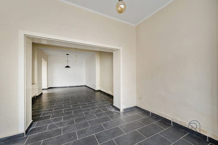 House with 2 rooms in Ronse centre near station