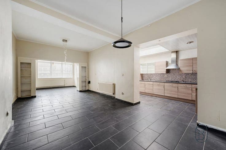 House with 2 rooms in Ronse centre near station