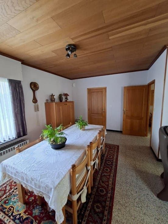 Ready-to-move-in family bungalow, quiet area, with garden