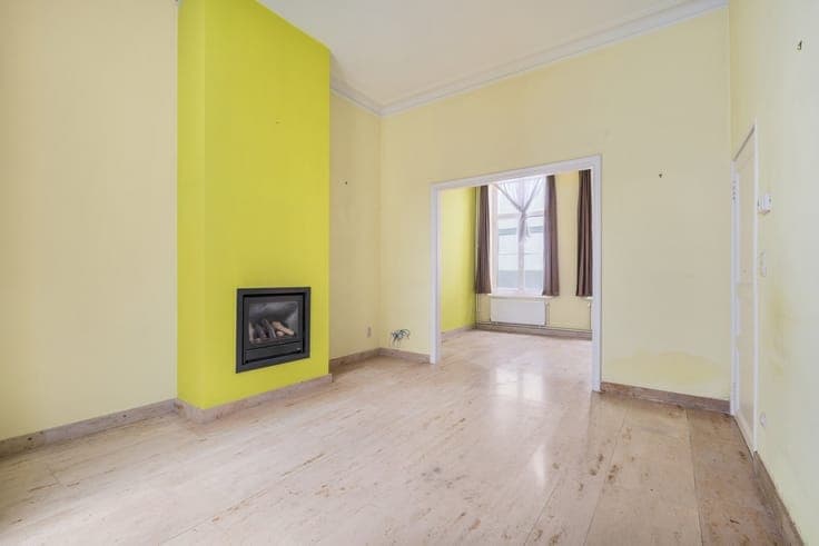 TE RENOVEREN HERENWONING OP ABSOLUTE TOPLOCATIE IN GENT!!