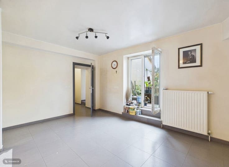 Investment property in Floreffe