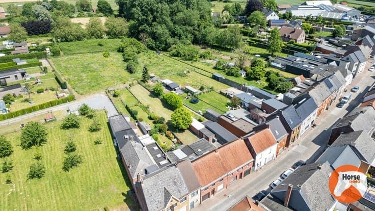 ZOTTEGEM - Te renoveren woning op ruim perceel van ca 45a