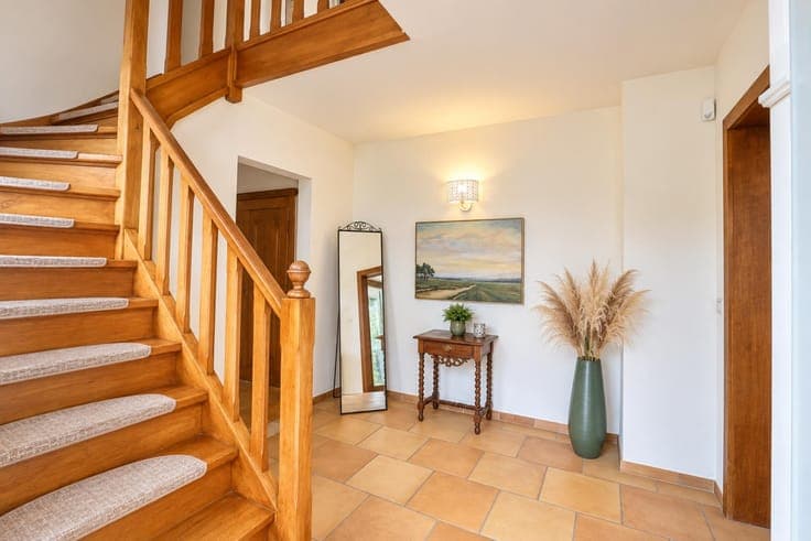 ST JOHN'S - CELLAR/GARAGE/ATTIC - NOT OVERLOOKED!