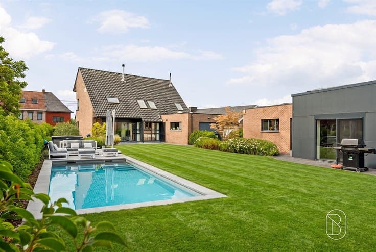 Move-in-ready home with a pool and outbuilding
