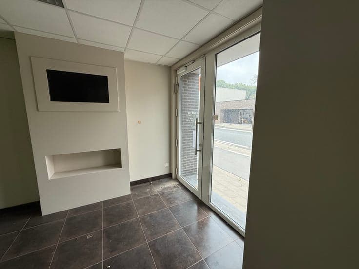 Investeringspand in centrum Woumen, met EPC C en een perc...