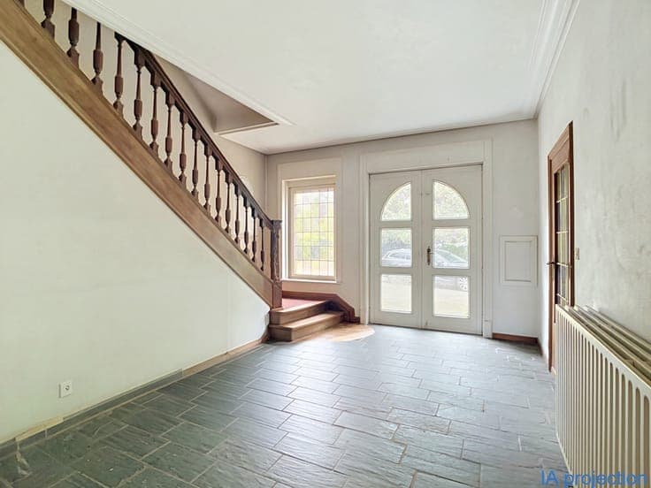 Jezus-Eik: VILLA/POSSIBILITY OF MIXED USE to renovate