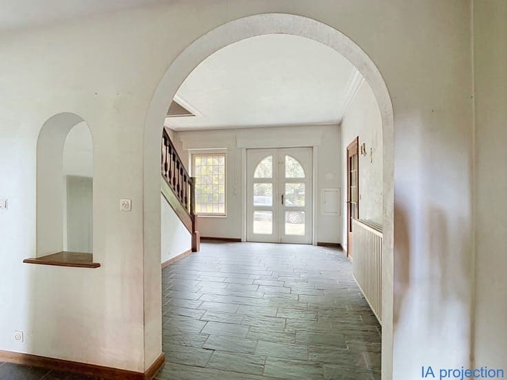 Jezus-Eik: VILLA/POSSIBILITY OF MIXED USE to renovate