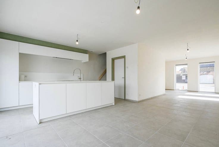 Halfopen nieuwbouwwoning met tuin in Sint-Denijs-Westrem