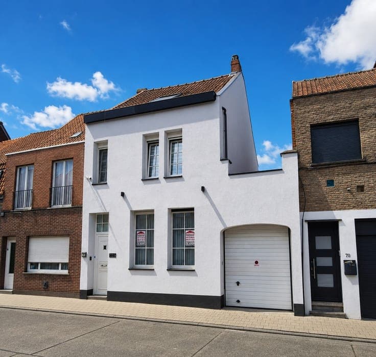 Ruime, instapklare gezinswoning met 3 slaapkamers, tuin e...