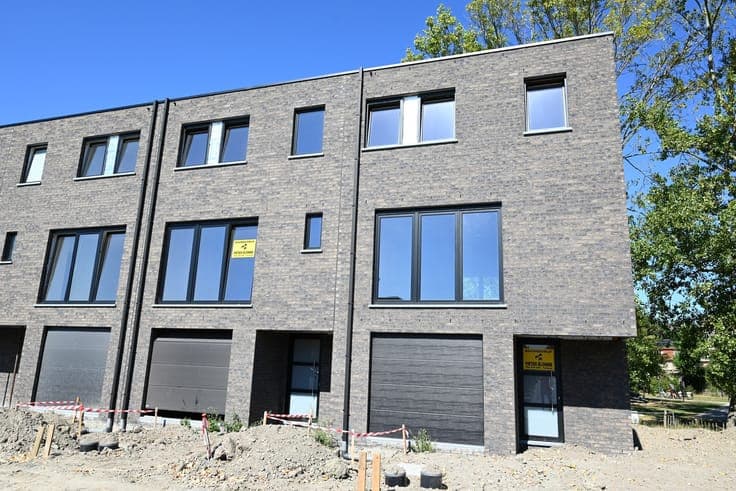 LAATSTE afgewerkte nieuwbouw bel-étagewoningen met GARAGE...