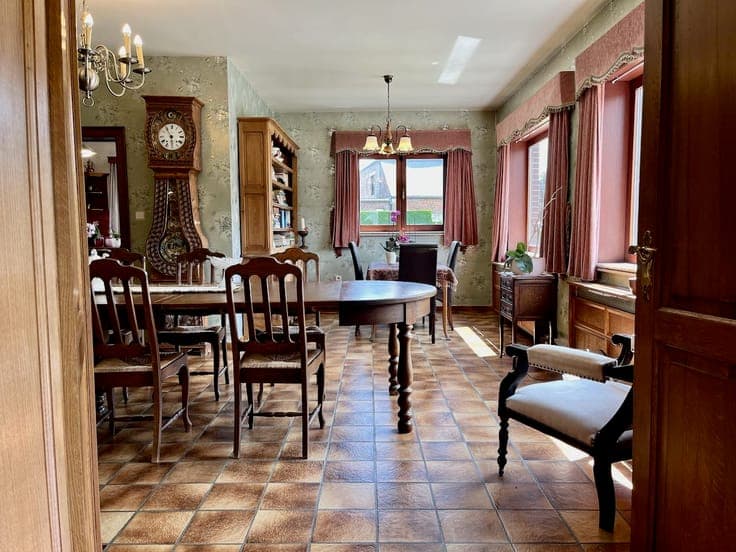 House in Montigny-le-Tilleul