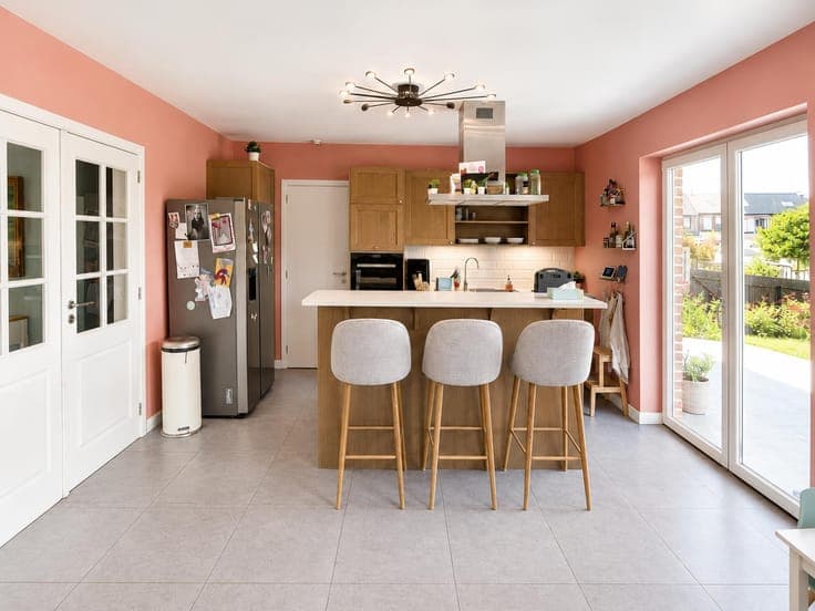 STUNNING VILLA BUILT IN 2019: 5 BEDROOMS - 2 BATHROOMS