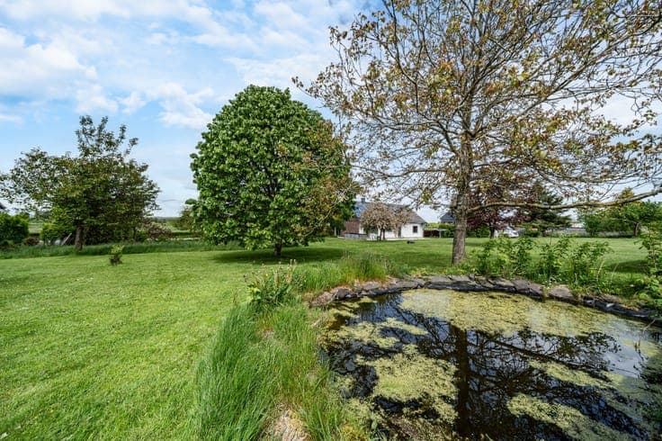 Detached house on a magnificent 54-acre plot