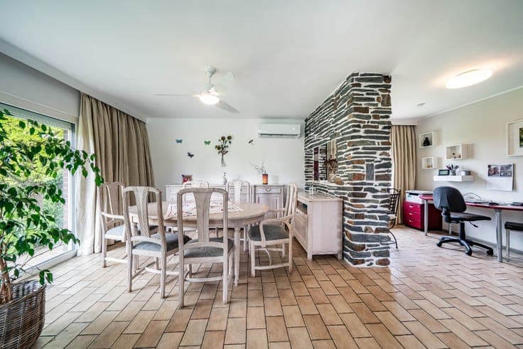 Detached house on a magnificent 54-acre plot