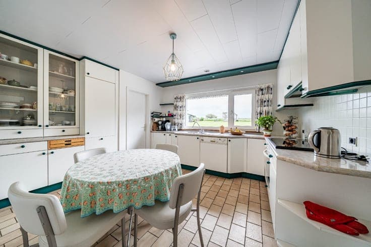 Detached house on a magnificent 54-acre plot