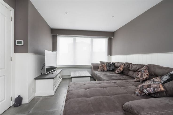 Volledig vernieuwde woning met 3 slaapkamers en grote garage