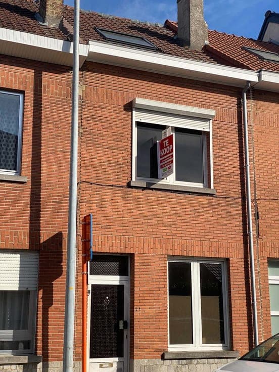 Woning met tuin, 2 slaapkamers, bureau & ingerichte zolde...