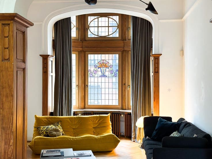 Art Nouveau Townhouse – Square Larousse District