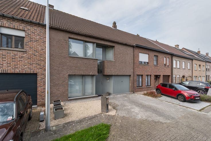 Lichtrijke rijwoning in Zele