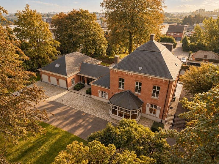 Stately estate with coach house and extensive business po...