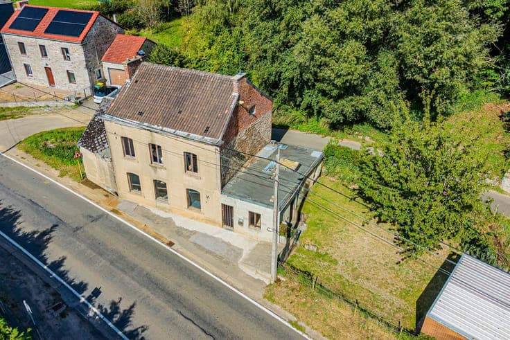Character house, 3 bedrooms, workshop and garden