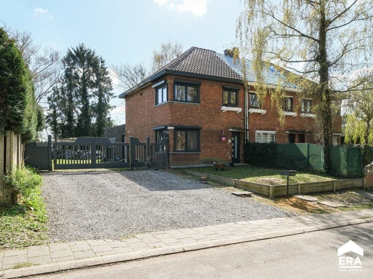 Renovated semi-detached home in Houthalen