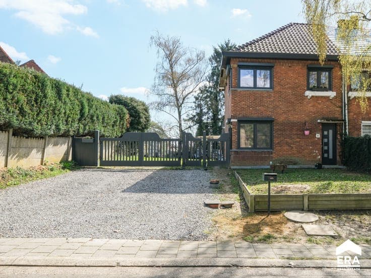 Renovated semi-detached home in Houthalen