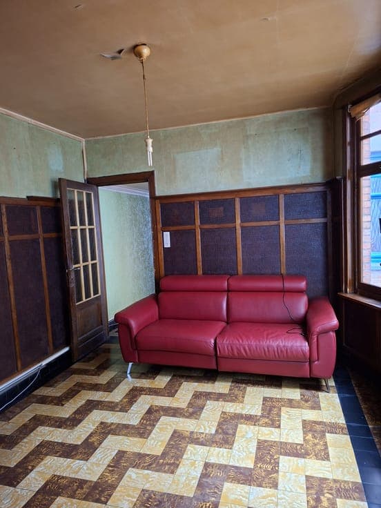 Characterful 1937 townhouse, 4 bedr., garden, Eeklo centre