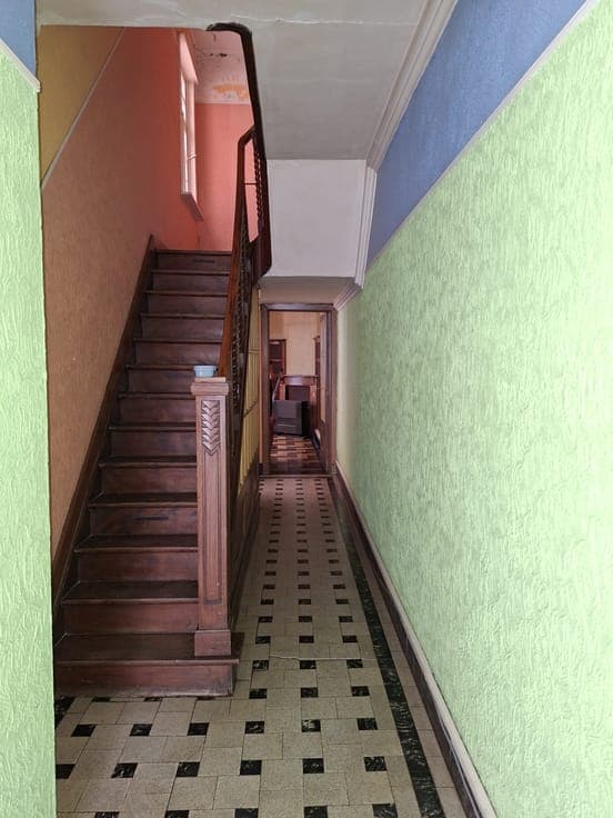 Characterful 1937 townhouse, 4 bedr., garden, Eeklo centre